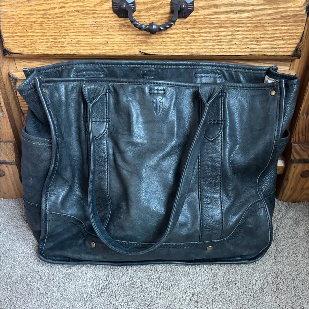 Frye Campus Shopper